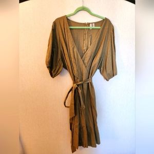 Puff sleeve wrap dress